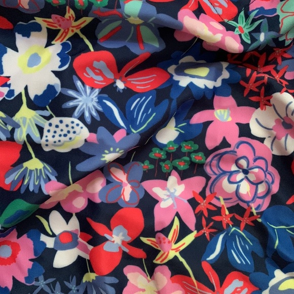 Tea Collection Women’s floral one piece swimsuit, size small - Picture 2 of 5